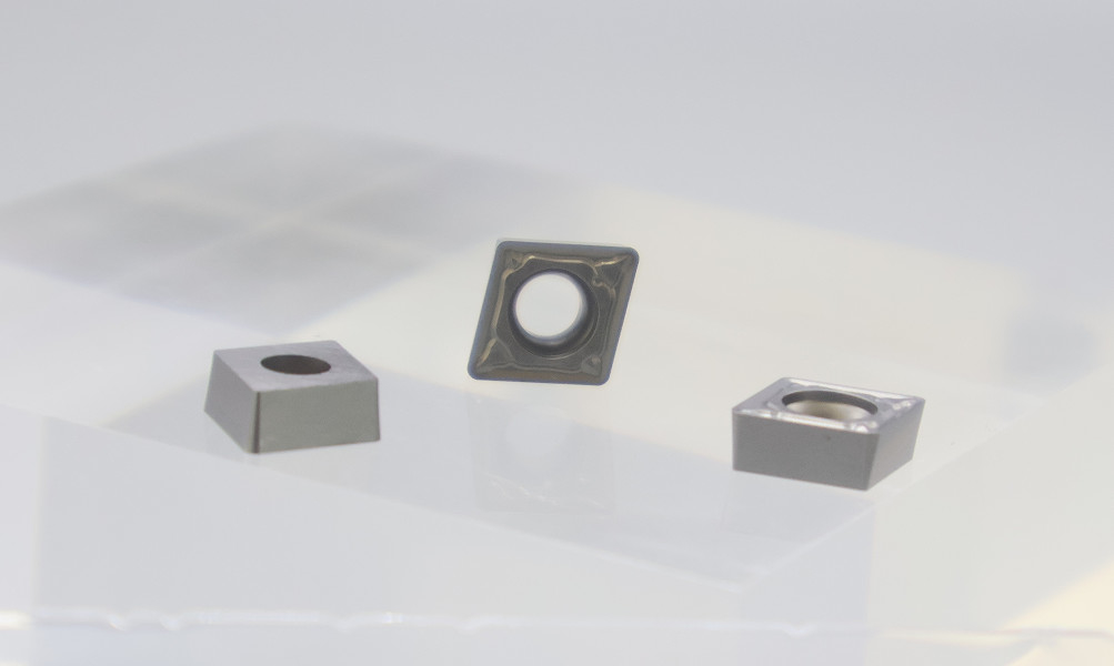 80° Carbide Turning Inserts CCMT09T PVD Coated para aço Ferro inoxidável Ferro fundido