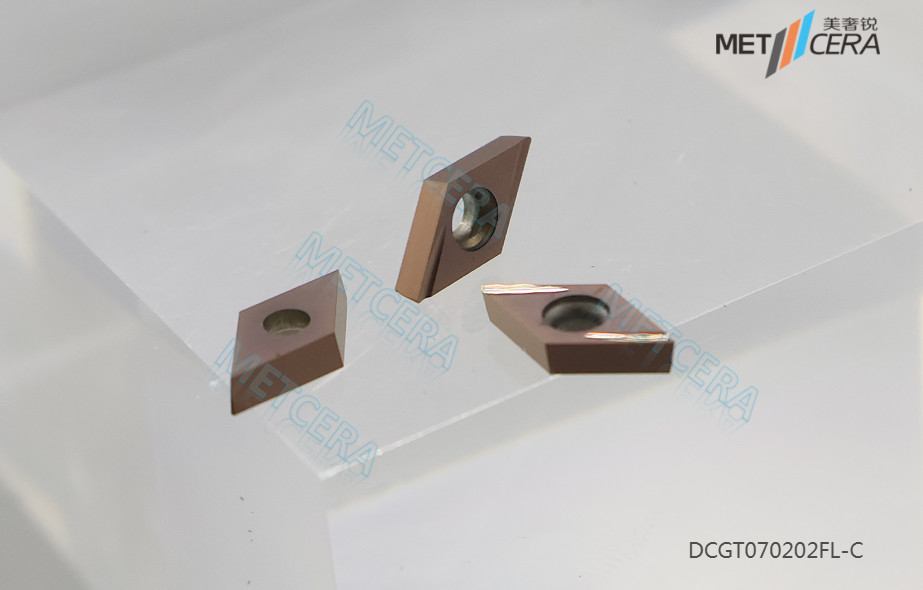 DCGT070202 CNC Carbide Insert Cutter Ferramentas de torneamento externas Carbide Insert para semiacabamento de aço, corte esquerdo