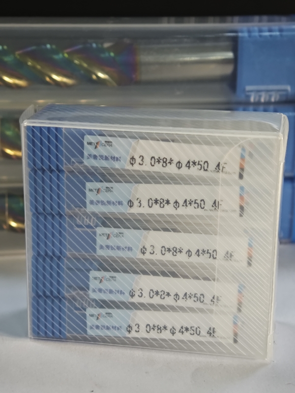 MPE4 Revestimento AlCr Revestimento HRC55-60 Corte de moagem de carburo sólido 4 Flute Flat End Mill 3mm φ3.0 x 8 x φ4 x 50mm
