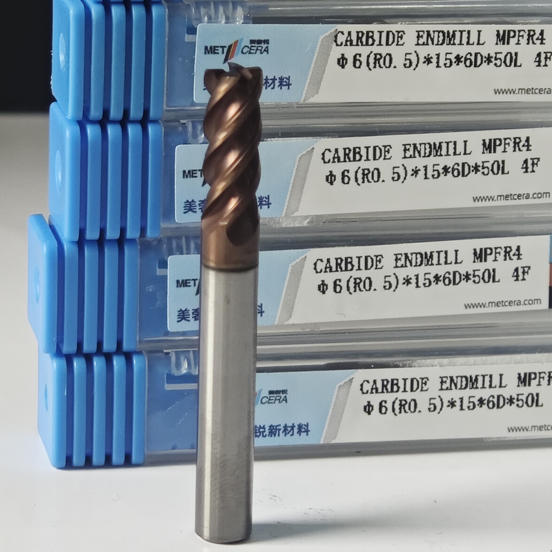 Máquinas de corte de carburo sólido 4 flautas moinho de nariz redondo 6mm Φ6 R0.5 X15x6Dx50mm Para peça de aço pré-endurecida
