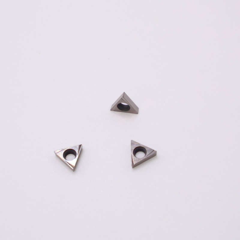 MC2010/PV2110 Insertos de torneamento CNC de grau Cermet com inserções de acabamento e disjuntor de chips de 4W